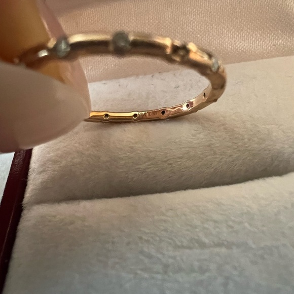 Gold Ring - Picture 3 of 4